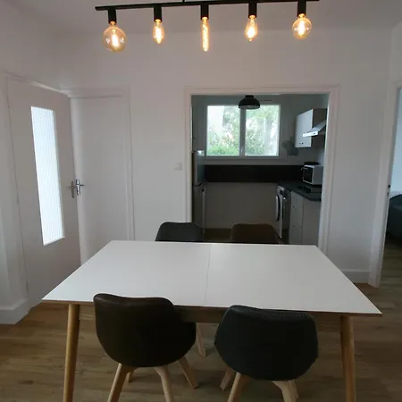 Maison Renovee 200m Du Centre Et 350m - Cour Fermee, 2 Chambres, Equipe - Fr-1-22-322 Ferienhaus