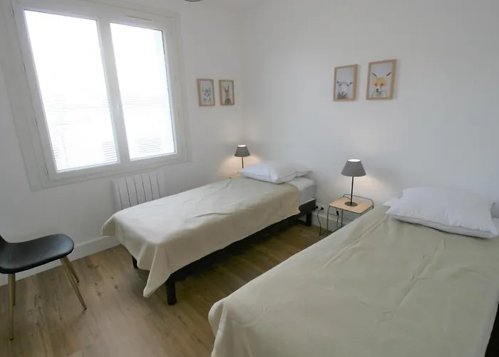 Ferienhaus Maison Renovee 200m Du Centre Et 350m - Cour Fermee, 2 Chambres, Equipe - Fr-1-22-322